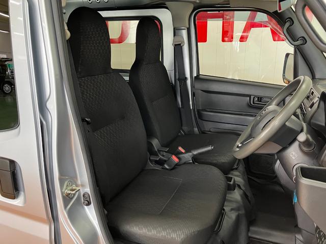 ハイゼットカーゴＤＸ　エアコン　コーナーセンサー　パワーウィンドウサポカーＳワイド適合　エアコン　アクセサリーソケット　誤発進抑制装置　横滑り防止機能　コーナーセンサー　アイドリングストップ　光軸調整ダイヤル　パワーウィンドウ　キーレス（神奈川県）の中古車