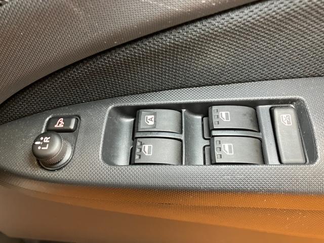 ムーヴカスタム　Ｘリミテッド　カーナビ　ＵＳＢ接続端子　Ｐスタートカーナビ　ＵＳＢ接続端子　オートエアコン　Ｐスタート　エコアイドル　電動格納ミラー　パワーウインドウ　アルミホイール　キーフリー（神奈川県）の中古車