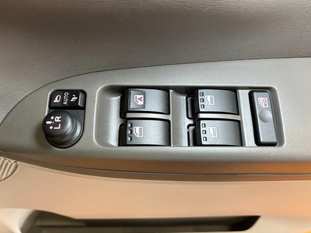 タントＸ　ＳＡIIスマアシ　ミラクルオープンドア　片側オートスライドドア　ステアリングスイッチ　Ｐスタート　エコアイドル　横滑り防止機能　誤発進抑制機能　光軸調整ダイヤル　電動格納ミラー　キーフリー（神奈川県）の中古車