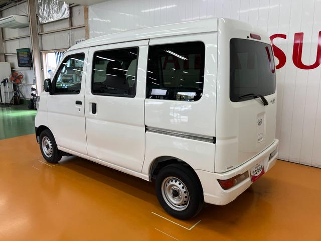 ハイゼットカーゴデラックスＳＡIII両側スライドドア　ラジオ　エアコン　アイドリングストップ　オートエアコン　横滑り防止機能　誤発進抑制機能　光軸調整ダイヤルパワーウインドウ　キーレス（神奈川県）の中古車