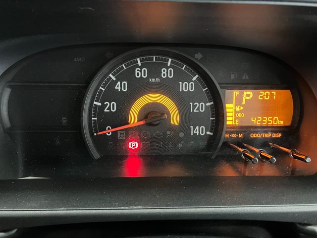 ハイゼットカーゴデラックスＳＡIII両側スライドドア　ラジオ　エアコン　アイドリングストップ　オートエアコン　横滑り防止機能　誤発進抑制機能　光軸調整ダイヤルパワーウインドウ　キーレス（神奈川県）の中古車