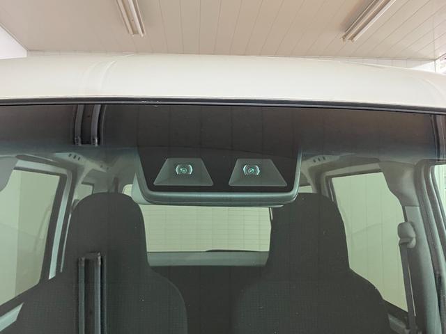 ハイゼットカーゴデラックスＳＡIII両側スライドドア　ラジオ　エアコン　アイドリングストップ　オートエアコン　横滑り防止機能　誤発進抑制機能　光軸調整ダイヤルパワーウインドウ　キーレス（神奈川県）の中古車