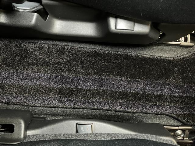 ソリオハイブリッドＭＺ　ナビ　Ｂカメラ　ＥＴＣ　Ｐスタートナビ　Ｂカメラ　パノラマモニター対応　ステアリングスイッチ　クルーズコントロール　パドルシフト　シートヒーター　ＥＴＣ　両側オートスライドドア　Ｐスタート　横滑り防止機能　誤発進抑制装置　キーフリー（神奈川県）の中古車