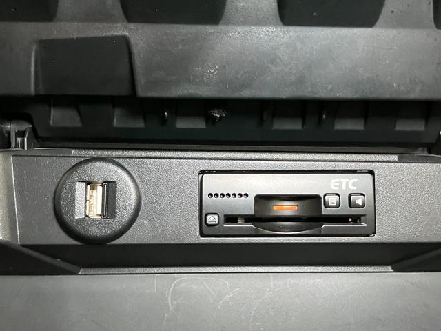 ソリオハイブリッドＭＺ　ナビ　Ｂカメラ　ＥＴＣ　Ｐスタートナビ　Ｂカメラ　パノラマモニター対応　ステアリングスイッチ　クルーズコントロール　パドルシフト　シートヒーター　ＥＴＣ　両側オートスライドドア　Ｐスタート　横滑り防止機能　誤発進抑制装置　キーフリー（神奈川県）の中古車