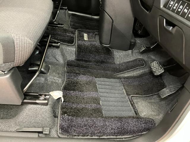 ソリオハイブリッドＭＺ　ナビ　Ｂカメラ　ＥＴＣ　Ｐスタートナビ　Ｂカメラ　パノラマモニター対応　ステアリングスイッチ　クルーズコントロール　パドルシフト　シートヒーター　ＥＴＣ　両側オートスライドドア　Ｐスタート　横滑り防止機能　誤発進抑制装置　キーフリー（神奈川県）の中古車