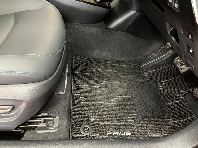 プリウスＡツーリングセレクション　オートクルーズ　パーキングサポートブラインドスポットモニター　Ｂカメラ　パノラマモニター対応　オートクルーズ　Ｐスタート　オートハイビーム　パーキングサポート　ヘッドアップディスプレイ　パワーシート　電動格納ミラー　パワーウィンドウ（神奈川県）の中古車