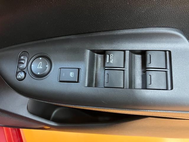 フィットハイブリッドＳ　ホンダセンシング　ナビ　ドラレコ　Ｂカメラ　ＥＴＣ衝突被害軽減ブレーキ　ナビ　ドラレコ　Ｂカメラ　ＥＴＣ　Ｐスタート　ＵＳＢ接続端子　ステアリングスイッチ　クルーズコントロール　パドルシフト　電動格納ミラー　パワーウィンドウ　キーフリー（神奈川県）の中古車