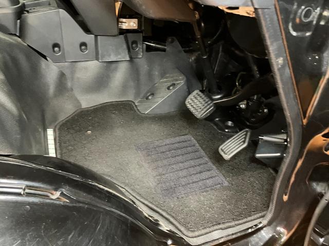ハイゼットトラックジャンボエクストラ　４ＷＤ　カーナビ　ＥＴＣサポカーＳワイド適合　三方開　ＣＶＴ　エアコン　Ｐスタート　アクセサリーソケット　アイドリングストップ　コーナーセンサー　荷台作業灯　電動格納ミラー　キーフリー（神奈川県）の中古車