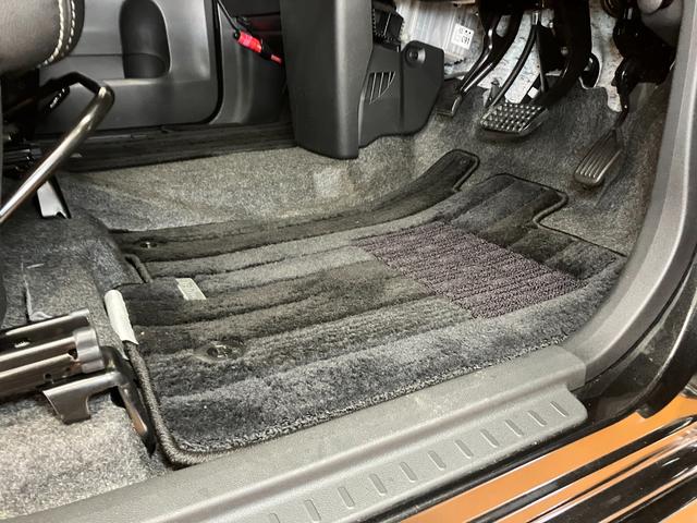 タントカスタムＲＳ　トップエディションＳＡIIIサポカーＳワイド適合　ミラクルオープンドア　両側オートスライドドア　Ｂカメラ　ステアリングスイッチ　ＵＳＢ接続端子　Ｐスタート　オートハイビーム　運転席シートヒーター　キーフリー（神奈川県）の中古車