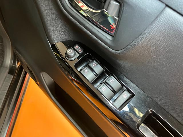 キャストスポーツＳＡIIスマアシ　Ｂカメラ　ステアリングスイッチ　ｍｏｍｏ製革巻きステアリングホイール　パドルシフト　運転席シートヒーター　Ｐスタート　エコアイドル　横滑り防止機能　誤発進抑制機能　ＥＴＣ　キーフリー（神奈川県）の中古車