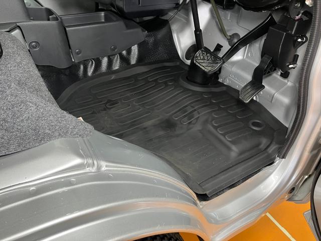 キャリイトラックKX 4WD カーナビ ドラレコ ETC4WD 三方開 衝突被害軽減ブレーキシステム ドラレコ ゴムマット エアコン アイドリングストップ レーンアシスト 横滑り防止機能 誤発進抑制機能 ETC パワーウインドウ キーレス(神奈川県)の中古車