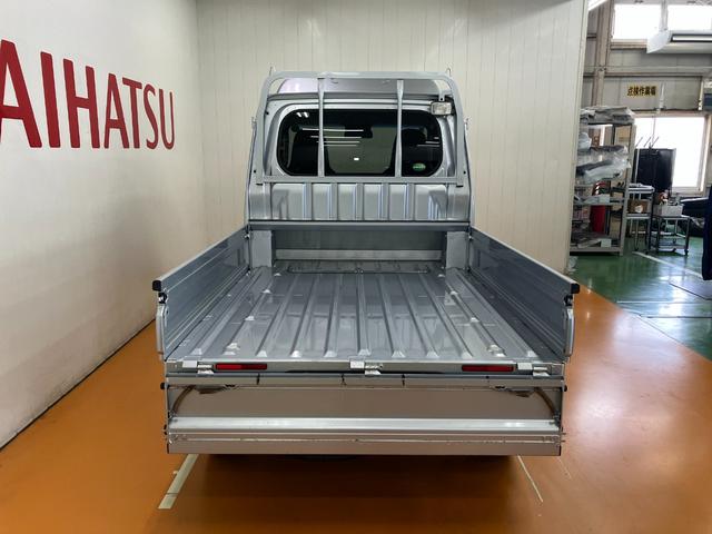 ハイゼットトラックジャンボＳＡIIIｔサポカーＳワイド適合　三方開　荷台作業灯　ＣＤチューナー　エアコン　光軸調整ダイヤル　横滑り防止機能　誤発進抑制機能　アクセサリーソケット（神奈川県）の中古車