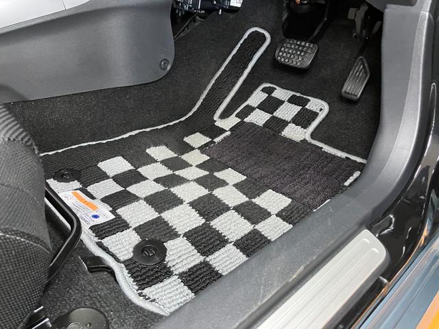コペンローブオープンカー　二人乗　ドラレコ　アクティブトップ　Ｂカメラ　シートヒーター　カーナビ　ＥＴＣ　Ｐスタート　ステアリングスイッチ　オートエアコン　スポーツシート　キーフリー（神奈川県）の中古車