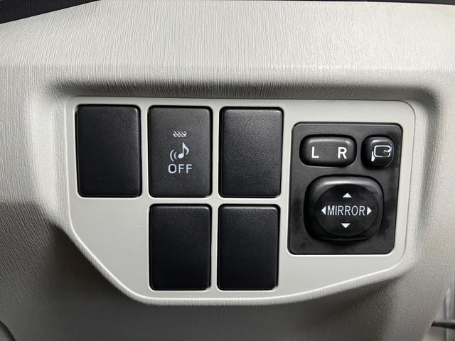 プリウスＳ衝突被害軽減ブレーキシステム　ドラレコ　Ｂカメラ　ステアリングスイッチ　オートエアコン　Ｐスタート　電動格納ミラー　パワーウインドウ　ＥＴＣ　キーフリー（神奈川県）の中古車