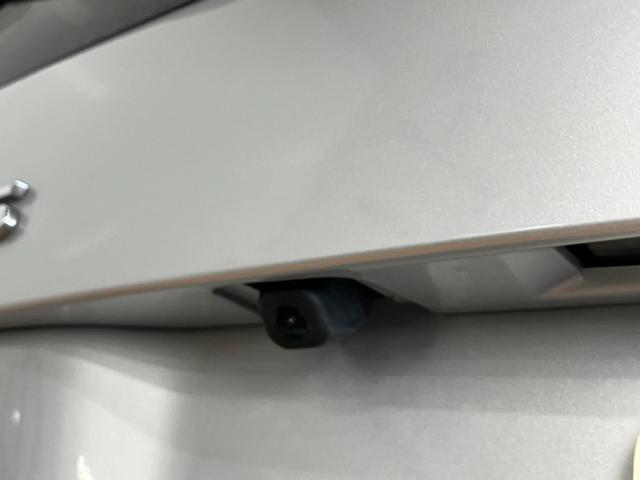 プリウスＳ衝突被害軽減ブレーキシステム　ドラレコ　Ｂカメラ　ステアリングスイッチ　オートエアコン　Ｐスタート　電動格納ミラー　パワーウインドウ　ＥＴＣ　キーフリー（神奈川県）の中古車