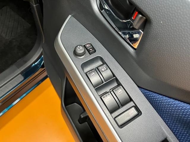 トールカスタムＧ　ＳＡII４ＷＤ　スマアシ　ドラレコ　パノラマモニター対応　両側オートスライドドア　後席モニター　ステアリングスイッチ　クルーズコントロール　シートヒーター　Ｐスタート　キーフリー（神奈川県）の中古車