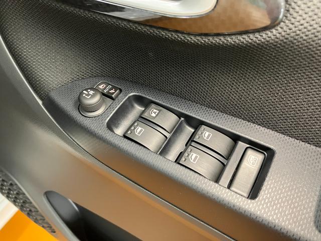 ムーヴカスタム　Ｘリミテッド　ＳＡIIIサポカーＳワイド適合　ドラレコ　ステアリングスイッチ　オートエアコン　Ｐスタート　運転席シートヒーター　アイドリングストップ　誤発進抑制機能　オートハイビーム　Ｂカメラ　ＥＴＣ　キーフリー（神奈川県）の中古車