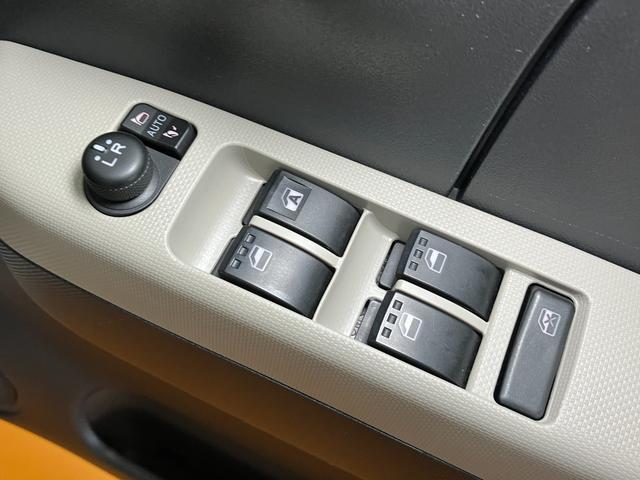 ミラトコットG リミテッド SAIII Bカメラ ナビ ETCサポカーSワイド適合 Bカメラ ナビ パノラマモニター対応 ステアリングスイッチ ETC Pスタート コーナーセンサー 誤発進抑制装置 横滑り防止機能 オートハイビーム シートヒーター キーフリー(神奈川県)の中古車
