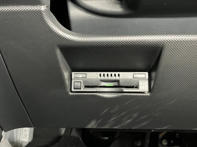 ロッキーX HEVサポカーSワイド適合 ハイブリッド車 パノラマモニター対応 電動パーキングブレーキ USB接続端子 ステアリングスイッチ シートヒーター S−ペダル コーナーセンサー ETC キーフリー(神奈川県)の中古車
