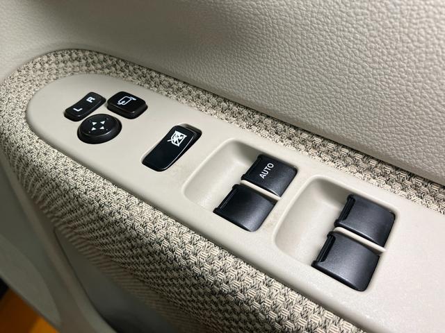 アルトラパンS オーディオレス仕様車衝突被害軽減ブレーキシステム ドラレコ Bカメラ カーナビ エアコン 運転席シートヒーター アイドリングストップ 横滑り防止機能 誤発進抑制機能 Pスタート ETC 電動格納ミラー キーフリー(神奈川県)の中古車