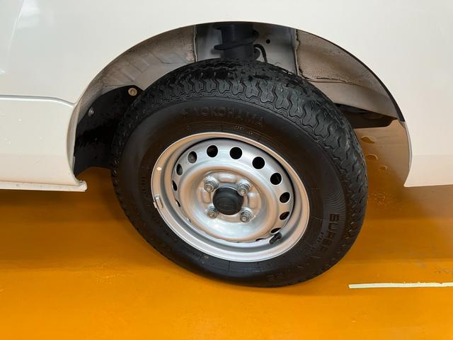 サンバートラックTCスマートアシスト ナビ Bカメラ ETC キーレスサポカーSワイド適合 Bカメラ ナビ エアコン 4WD 誤発進抑制装置 横滑り防止機能 USB入力端子 光軸調整ダイヤル ETC 荷台作業ライト パワーウィンドウ Bluetooth キーレス(神奈川県)の中古車