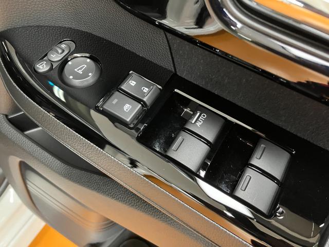 N−BOXカスタムLターボ衝突被害軽減ブレーキシステム ドラレコ Bカメラ 両側オートスライドドア ステアリングスイッチ クルーズコントロール パドルシフト 電動パーキングブレーキ USB接続端子 ETC コーナーセンサー(神奈川県)の中古車