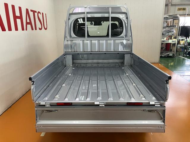 ハイゼットトラックジャンボスタンダード4WD カーナビ ドラレコ ETC 三方開 Pスタート エアコン 光軸調整ダイヤル コーナーセンサー アイドリングストップ 横滑り防止機能 誤発進抑制機能 アクセサリーソケット 電動格納ミラー(神奈川県)の中古車