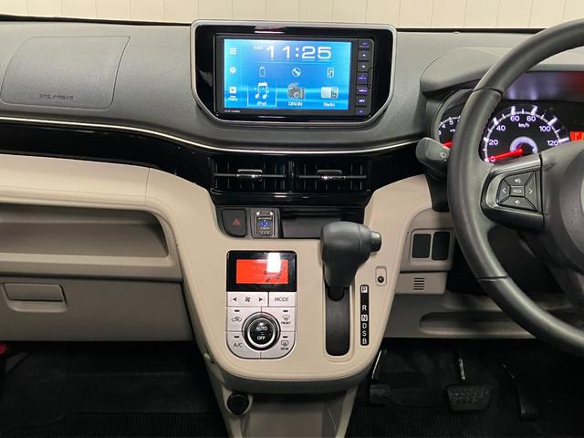 ムーヴＸリミテッドII　ＳＡIIIＤＶＤチューナー　ＵＳＢ接続端子　ステアリングスイッチ　Ｐスタート　運転席シートヒーター　オートハイビーム　横滑り防止機能　誤発進抑制機能　電動格納ミラー　キーフリー（神奈川県）の中古車