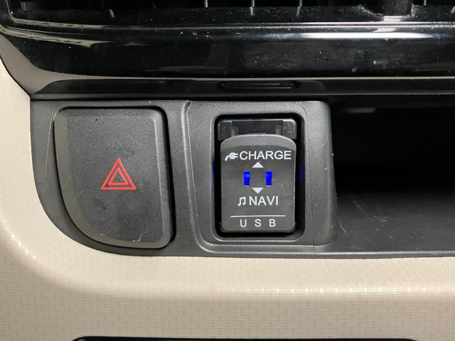 ムーヴＸリミテッドII　ＳＡIIIＤＶＤチューナー　ＵＳＢ接続端子　ステアリングスイッチ　Ｐスタート　運転席シートヒーター　オートハイビーム　横滑り防止機能　誤発進抑制機能　電動格納ミラー　キーフリー（神奈川県）の中古車