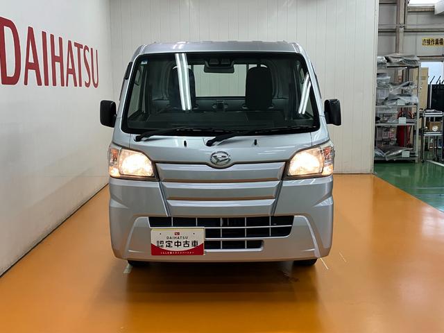 ハイゼットトラック 中古車 スタンダード　農用スペシャルＳＡＩＩＩｔ４ＷＤ　５段マニュアルシフト　三方開　荷台作業灯　ラジオ　エアコン　光軸調整ダイヤル　横滑り防止機能　誤発進抑制機能　アクセサリーソケット