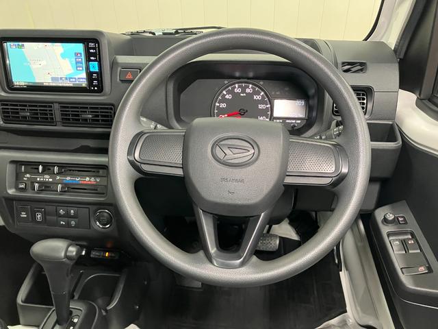 ハイゼットトラックスタンダード ドラレコ ETC ナビ USB キーフリーサポカーSワイド適合 ドラレコ 荷台作業ライト ナビ エアコン Pスタート USB入力端子 電動格納ミラー パワーウィンドウ 誤発進抑制装置 横滑り防止機能 コーナーセンサー ETC キーフリー(神奈川県)の中古車