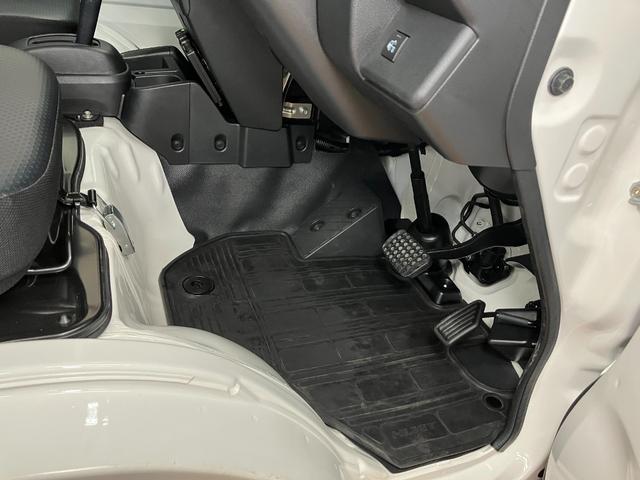 ハイゼットトラックスタンダード ドラレコ ETC ナビ USB キーフリーサポカーSワイド適合 ドラレコ 荷台作業ライト ナビ エアコン Pスタート USB入力端子 電動格納ミラー パワーウィンドウ 誤発進抑制装置 横滑り防止機能 コーナーセンサー ETC キーフリー(神奈川県)の中古車