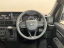 ４ＷＤ　サポカーＳワイド適合　オーディオ　エアコン　アプリケーションソケット　Ｐスタート　コーナーセンサー　横滑り防止機能　誤発進抑制機能　電動格納ミラー　パワーウインドウ　キーフリー（神奈川県）の中古車