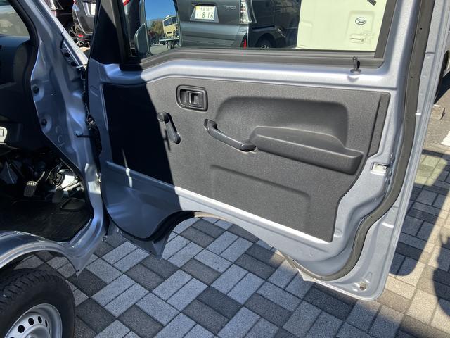 ハイゼットトラックスタンダード 農用スペシャルAMFMラジオ/LED大型荷台作業灯/スペアタイヤ/リヤ4枚リーフスプリング/スーパーデフロック(千葉県)の中古車