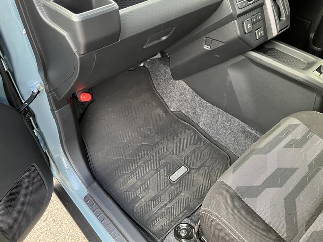 タフトＧターボ　クロムベンチャー全周囲モニター　ガラスルーフ　ルーフレール　ＬＥＤヘッドランプ　オートライト　オートハイビーム　コーナーセンサー　シートヒーター　電動駐車ブレーキ　オートホールド機能　革巻ステアリング　アルミホイール（千葉県）の中古車