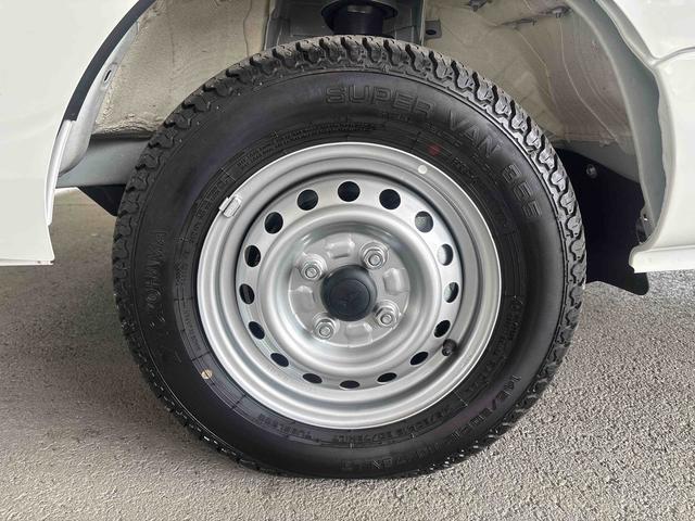 ハイゼットトラックスタンダードアイドリングストップ　マニュアルエアコン　ＡＭ／ＦＭラジオ　コーナーセンサー（奈良県）の中古車