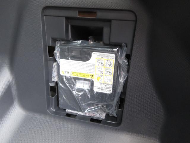 ロッキープレミアムＧオートエアコン　フロントシートヒーター　電動パーキングブレーキ　ＬＥＤヘッドランプ　プッシュボタンスタート　アイドリングストップ　コーナーセンサー　バックカメラ対応　オーディオ穴（奈良県）の中古車