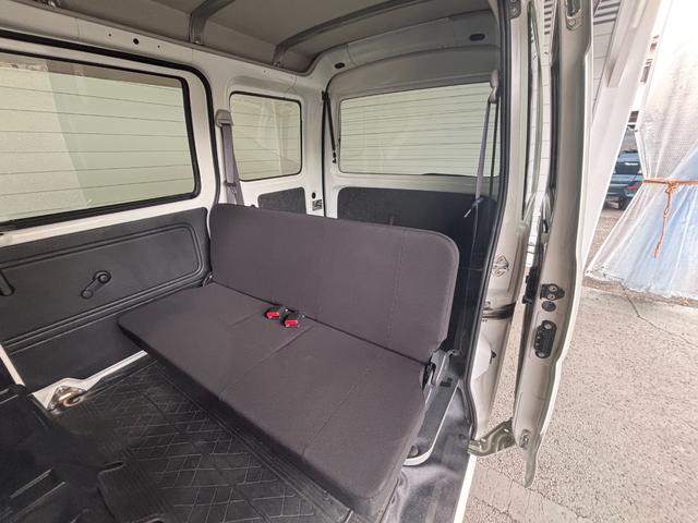 ハイゼットカーゴＤＸ　ＳＡIIIＣＤ／ラジオチューナー　運転席・助手席パワーウィンドウ　マニュアルエアコン　オートハイビーム　アイドリングストップ機能（奈良県）の中古車