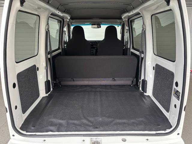 ハイゼットカーゴＤＸ　ＳＡIIIＣＤ／ラジオチューナー　運転席・助手席パワーウィンドウ　マニュアルエアコン　オートハイビーム　アイドリングストップ機能（奈良県）の中古車