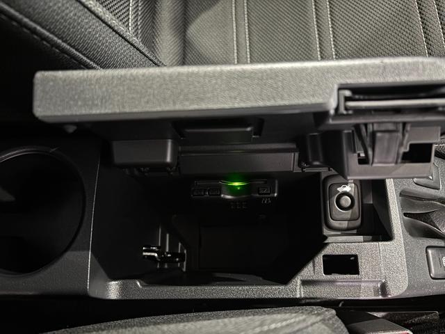 コペンローブＭＴ車　純正ナビゲーション　バックカメラ　ＥＴＣ車載器　パワーウィンドウ　シートヒーター　プッシュスタートスイッチ　オートエアコン　アルミホイール　キーフリーシステム（奈良県）の中古車