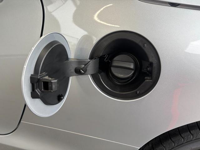 コペンローブＭＴ車　純正ナビゲーション　バックカメラ　ＥＴＣ車載器　パワーウィンドウ　シートヒーター　プッシュスタートスイッチ　オートエアコン　アルミホイール　キーフリーシステム（奈良県）の中古車