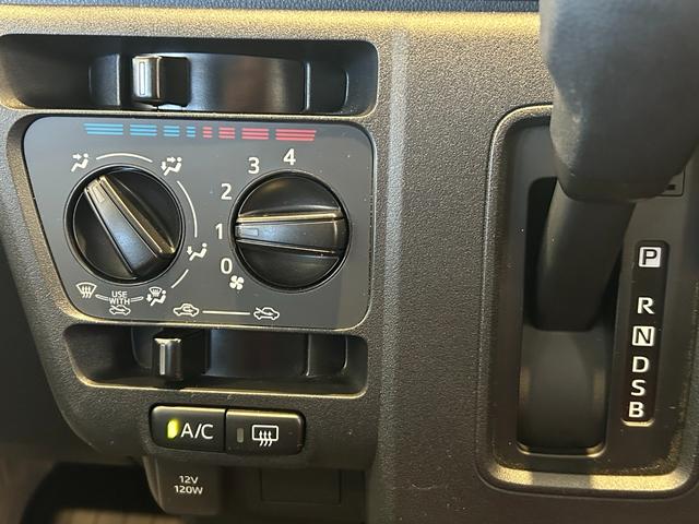 ハイゼットカーゴＤＸラジオチューナー　ＥＴＣ車載器　マニュアルエアコン　運転席・助手席パワーウィンドウ　アイドリングストップ機能　コーナーセンサー　衝突被害軽減ブレーキ　キーレスエントリーシステム（奈良県）の中古車