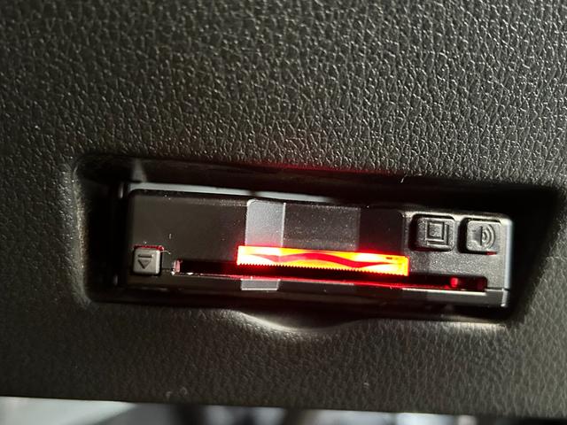 ハイゼットカーゴＤＸラジオチューナー　ＥＴＣ車載器　マニュアルエアコン　運転席・助手席パワーウィンドウ　アイドリングストップ機能　コーナーセンサー　衝突被害軽減ブレーキ　キーレスエントリーシステム（奈良県）の中古車