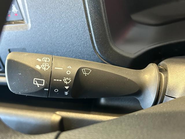 ハイゼットカーゴＤＸラジオチューナー　ＥＴＣ車載器　マニュアルエアコン　運転席・助手席パワーウィンドウ　アイドリングストップ機能　コーナーセンサー　衝突被害軽減ブレーキ　キーレスエントリーシステム（奈良県）の中古車