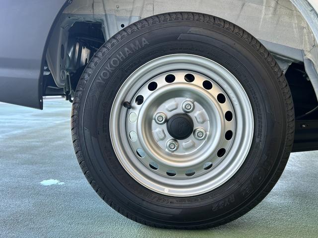 ハイゼットカーゴＤＸラジオチューナー　ＥＴＣ車載器　マニュアルエアコン　運転席・助手席パワーウィンドウ　アイドリングストップ機能　コーナーセンサー　衝突被害軽減ブレーキ　キーレスエントリーシステム（奈良県）の中古車