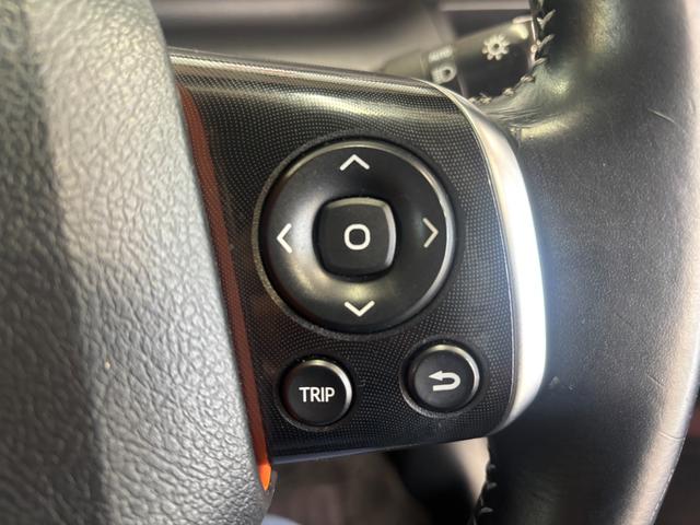 シエンタＧナビゲーション　バックカメラ　両側電動スライドドア　ＥＴＣ車載器　後席モニター　電動格納式ドアミラー　パワーウィンドウ　アイドリングストップ機能　プッシュスタートスイッチ　キーフリーシステム（奈良県）の中古車