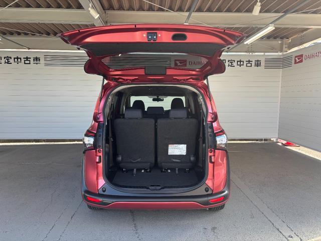 シエンタＧナビゲーション　バックカメラ　両側電動スライドドア　ＥＴＣ車載器　後席モニター　電動格納式ドアミラー　パワーウィンドウ　アイドリングストップ機能　プッシュスタートスイッチ　キーフリーシステム（奈良県）の中古車