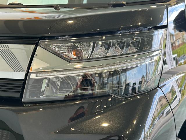 ムーヴカスタム　ＲＳ　ハイパーリミテッドＳＡIIIパノラマモニタ−対応　ＣＤオーディオ　プッシュボタンスタ−ト　片側シ−トヒ−タ−　衝突被害軽減ブレーキ　オ−トハイビ−ム　アイドリングストップ機能　ＬＥＤヘッドライト（奈良県）の中古車