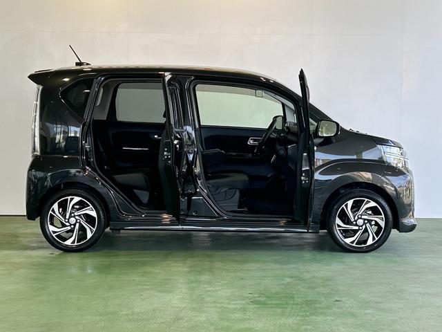 ムーヴカスタム　ＲＳ　ハイパーリミテッドＳＡIIIパノラマモニタ−対応　ＣＤオーディオ　プッシュボタンスタ−ト　片側シ−トヒ−タ−　衝突被害軽減ブレーキ　オ−トハイビ−ム　アイドリングストップ機能　ＬＥＤヘッドライト（奈良県）の中古車