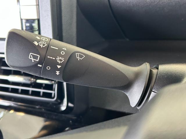 タントカスタムＸ４ＷＤ　ナビ　電動パーキング　両側電動スライドドア　プッシュボタンスタ−ト　コ−ナ−センサ−　衝突被害軽減ブレーキ　アイドリングストップ機能　シ−トヒ−タ−　パノラマモニタ−　ＬＥＤヘッドライト（奈良県）の中古車